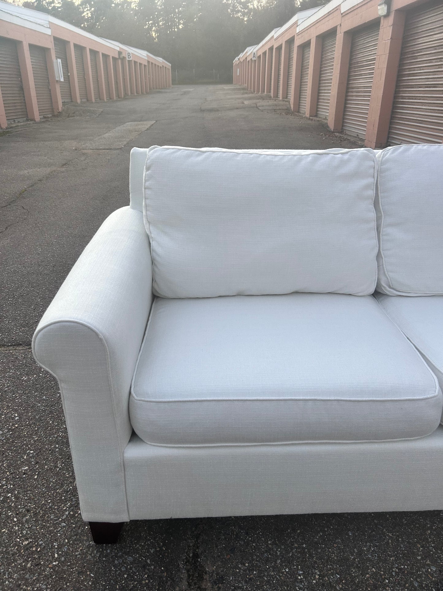 (Delivery Available) Pottery Barn White 3p Sectional