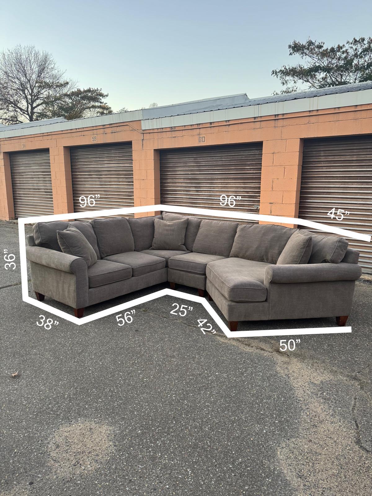 (Delivery Available) Haverty’s Dark Gray 3p Sectional